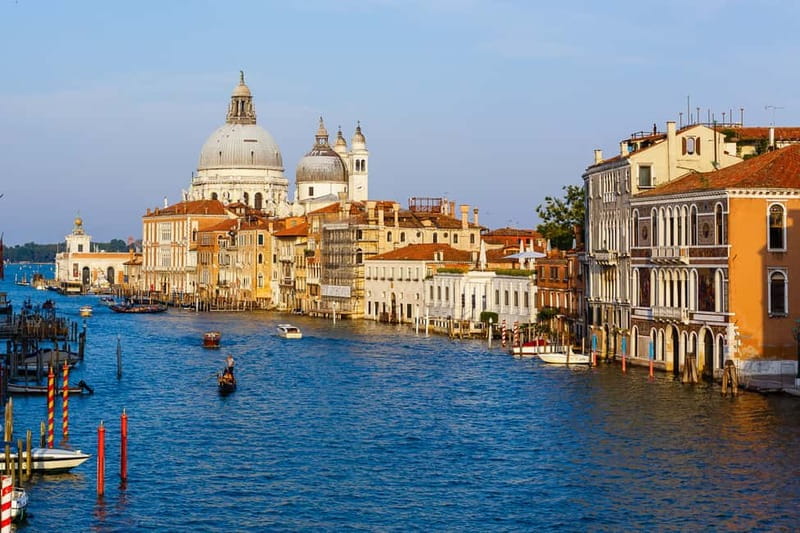 Venice: Romantic Shared Gondola Serenade on the Grand Canal - Meeting near San Marco: getting on the right boat-ready path