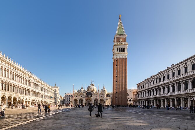Venice: San Marco to Rialto Walking Tour & Spritz Like a Local - Rialto area: the bridge photo stop that makes sense