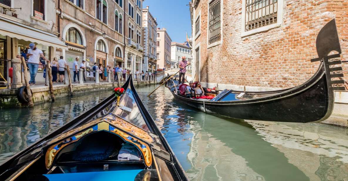 Venice: Shared Gondola Ride Across the Grand Canal - Small Group, Shared Gondola: What That Means for Your Comfort