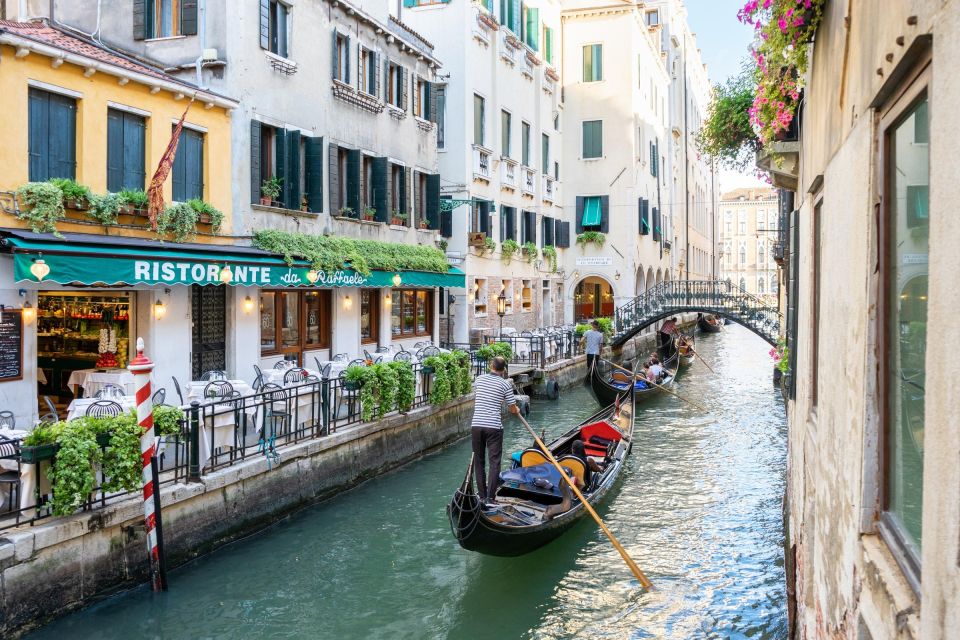 Venice: Shared Gondola Ride through the Lagoon City - Key Things I’d Bookmark Before You Go