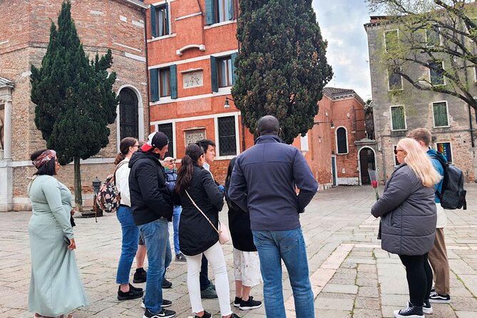 Venice Sightseeing Small Group Walking Tour with a Local Guide - What the route feels like in real life (stairs, shade, and photo moments)