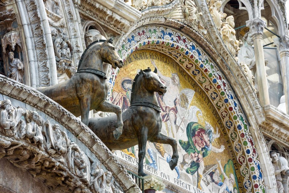 Venice: St Mark’s Basilica and Doge’s Palace Private Tour - Doge’s Palace: from bright government to private power