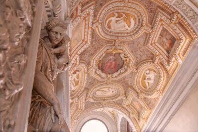 Venice: St Mark's, Doge's Palace, Murano & Burano Day Tour - St. Mark’s Basilica skip-the-line: Church of Gold, up close