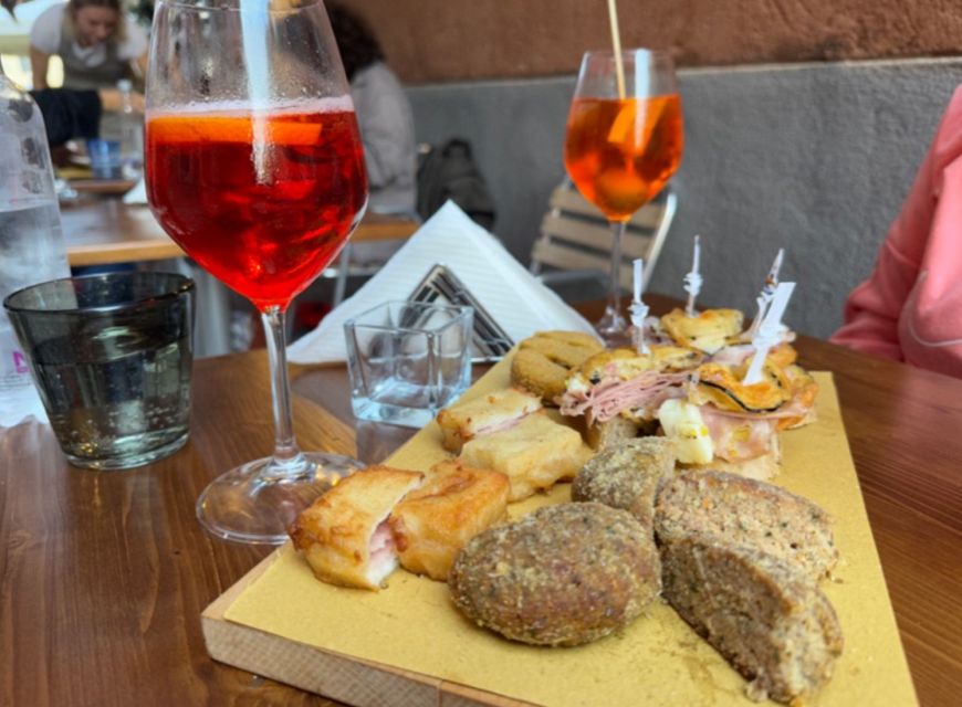 Venice: St. Mark's, Doges Palace, Rialto, and Gondola Tour - Lunch on your own: when to plan, and when to keep moving