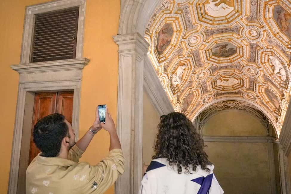 Venice: St. Mark's, Doges Palace, Rialto, and Gondola Tour - Bridge of Sighs and New Prisons: what to expect in the final stretch