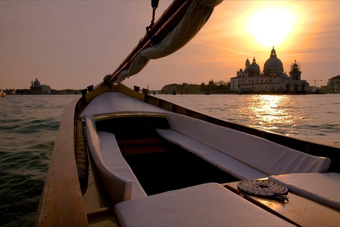 Venice Sunset Cruise by Typical Venetian Boat with Prosecco - Venice sunset is best when you leave the lanes