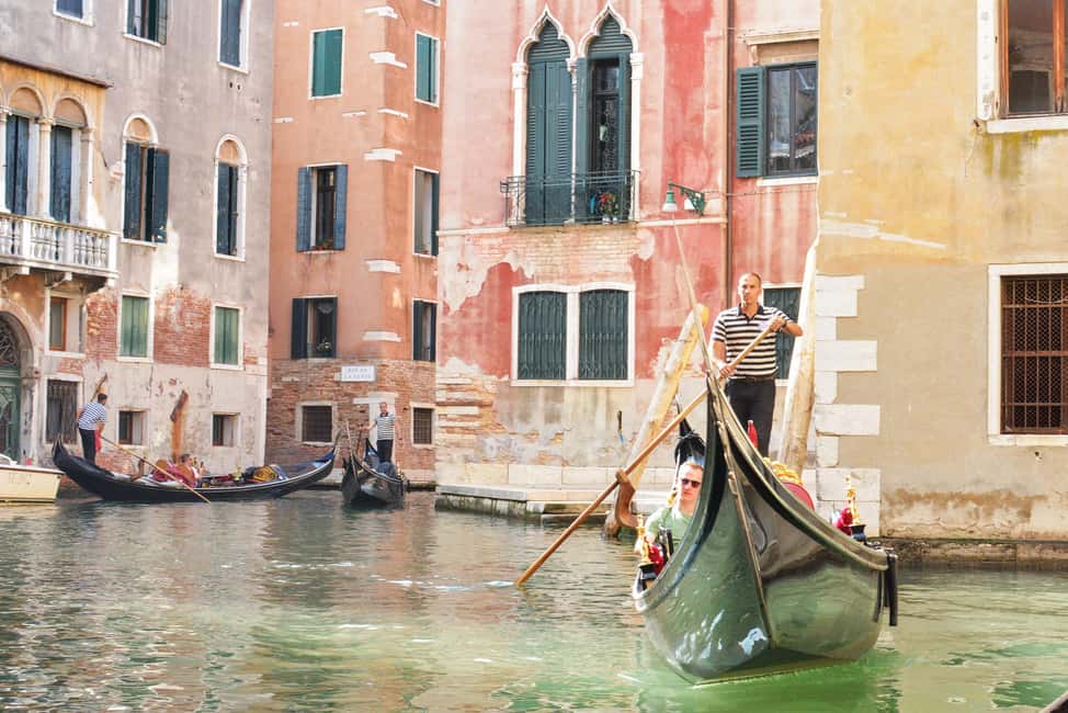 Venice: The Grand Canal Touch – Walking & Gondola Experience - The guided walk: calli, viewpoints, and the story behind the stone