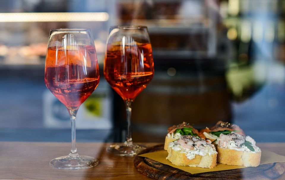Venice: The Ultimate Food Tour with Wine & Spritz - The Guide Factor: Names You’ll Keep Seeing