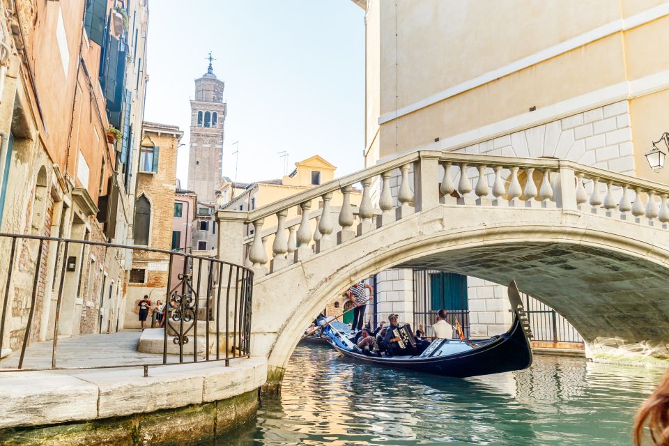 Venice: Traditional Shared Gondola Ride - What You’ll Hear: No Guaranteed Tour Commentary