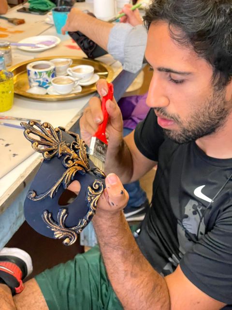 Venice: Venetian Masks Workshop - Choosing Your Paper-Mâché Mask Base (And Yes, Sizes Vary)