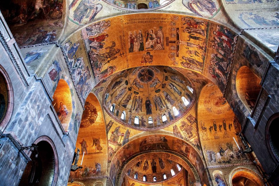 Venice: Walking tour, Doge Palace, & St. Mark's Basilica - Guides and language: English, Spanish, and how that shows up