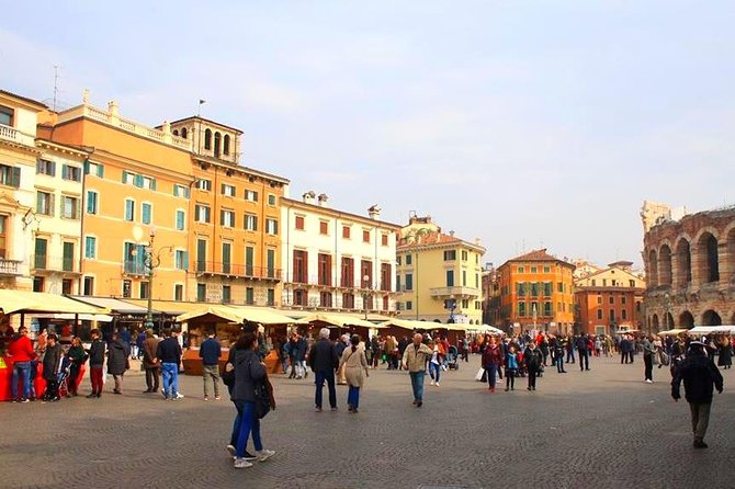 Verona City Sightseeing Walking Tour of Must-See Sites with Local Guide - The Romeo and Juliet balcony-inspired moment: the story meets the streets