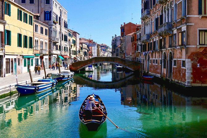 Walking Tour of Venice with Mini Cruise - Piazza San Marco: The Heart of Venice in a Short Burst