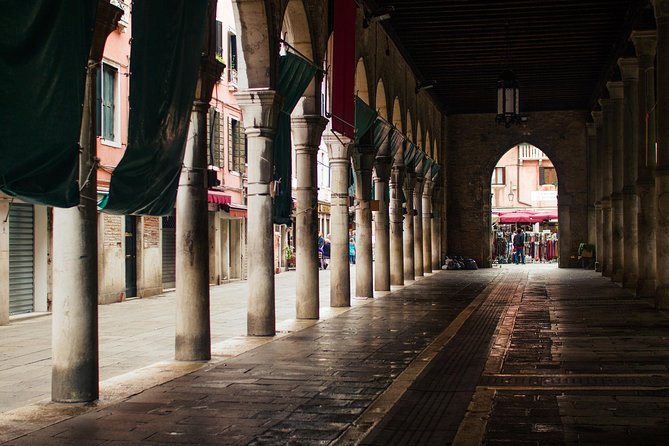 Welcome to Venice Group Tour St. Mark's Basilica & Gondola Ride - Gondola at Bacino Orseolo: the classic ride, done in a calmer way