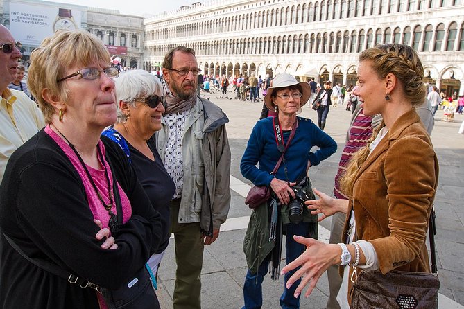 Welcome to Venice Group Tour St. Mark's Basilica & Gondola Ride - Meeting at Campo S. Giacomo di Rialto: find your start point early