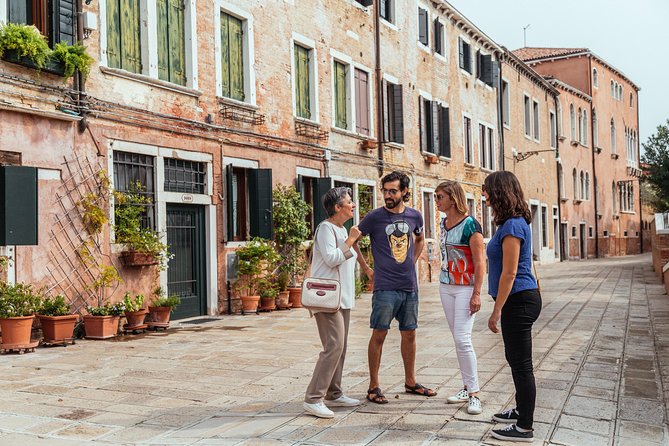 Withlocals Venice Away from the Crowds PRIVATE Tour with a Local Expert - Stop 2: Ca’ Zenobio degli Armeni and a rare peek into a late Baroque courtyard