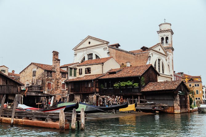 Withlocals Venice Away from the Crowds PRIVATE Tour with a Local Expert - Meeting at Dorsoduro, ending on San Giorgio